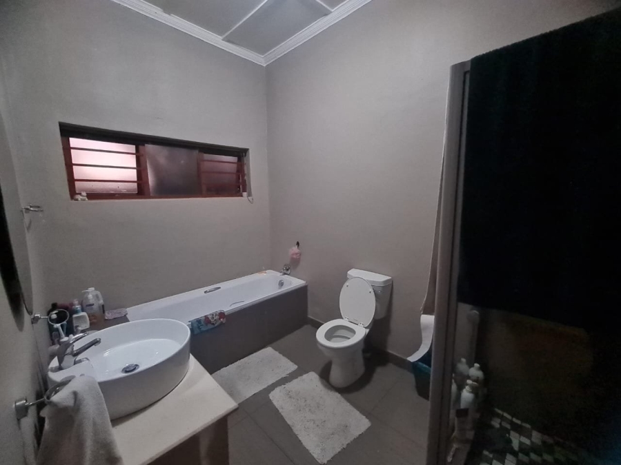 4 Bedroom Property for Sale in Waverley Free State